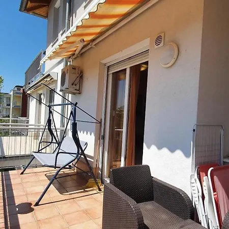 Apartment Bazsi Golden