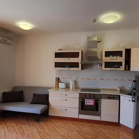 Bazsi Golden Apartment *