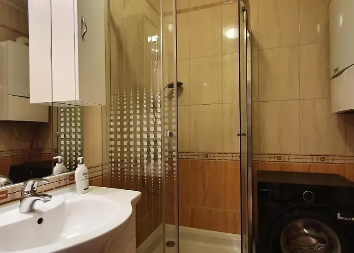 Bazsi Golden דירה שיופוק